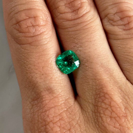 BESPOKE 1.52CT CUSHION CUT EMERALD RING