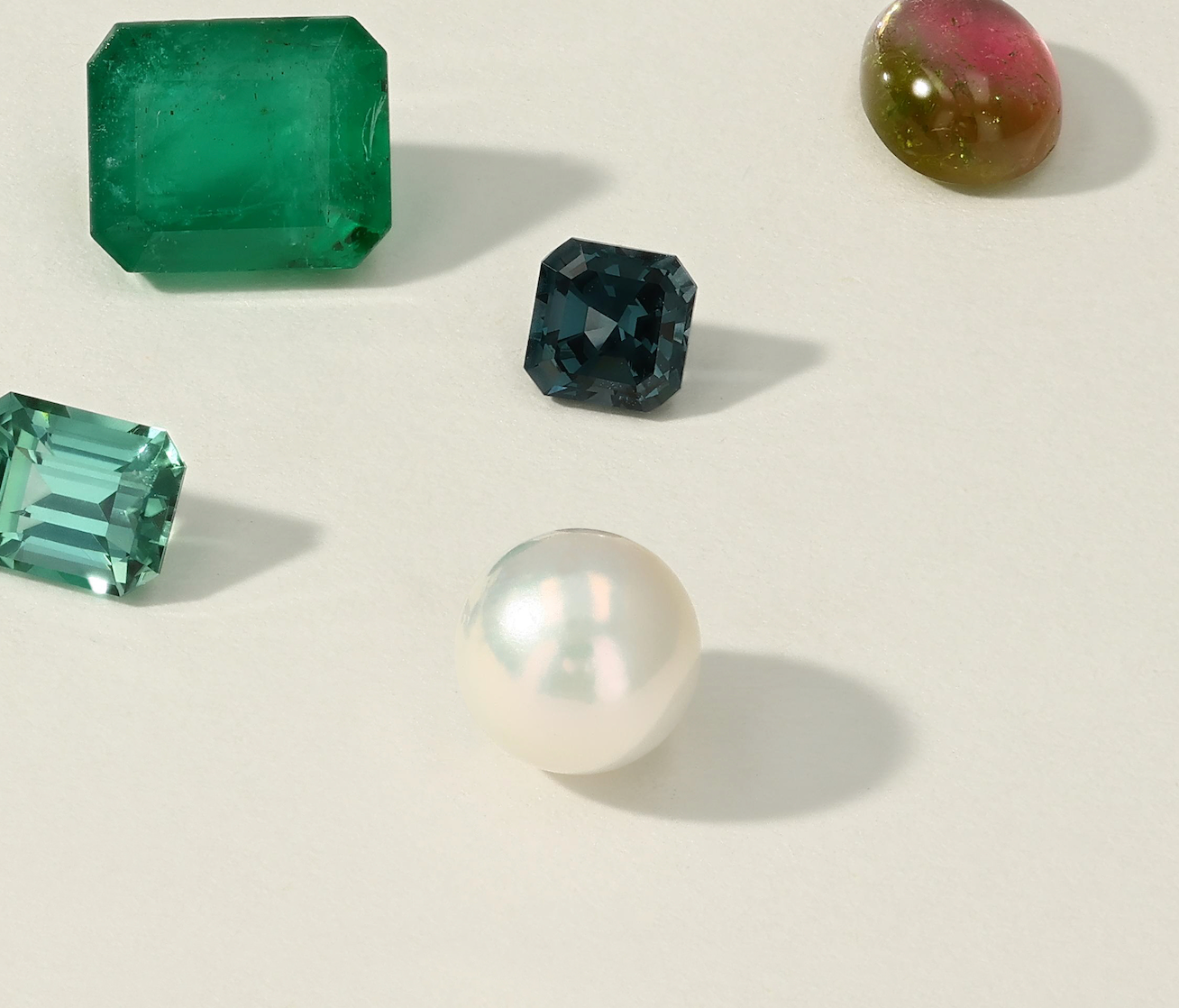 loose gems including pearl