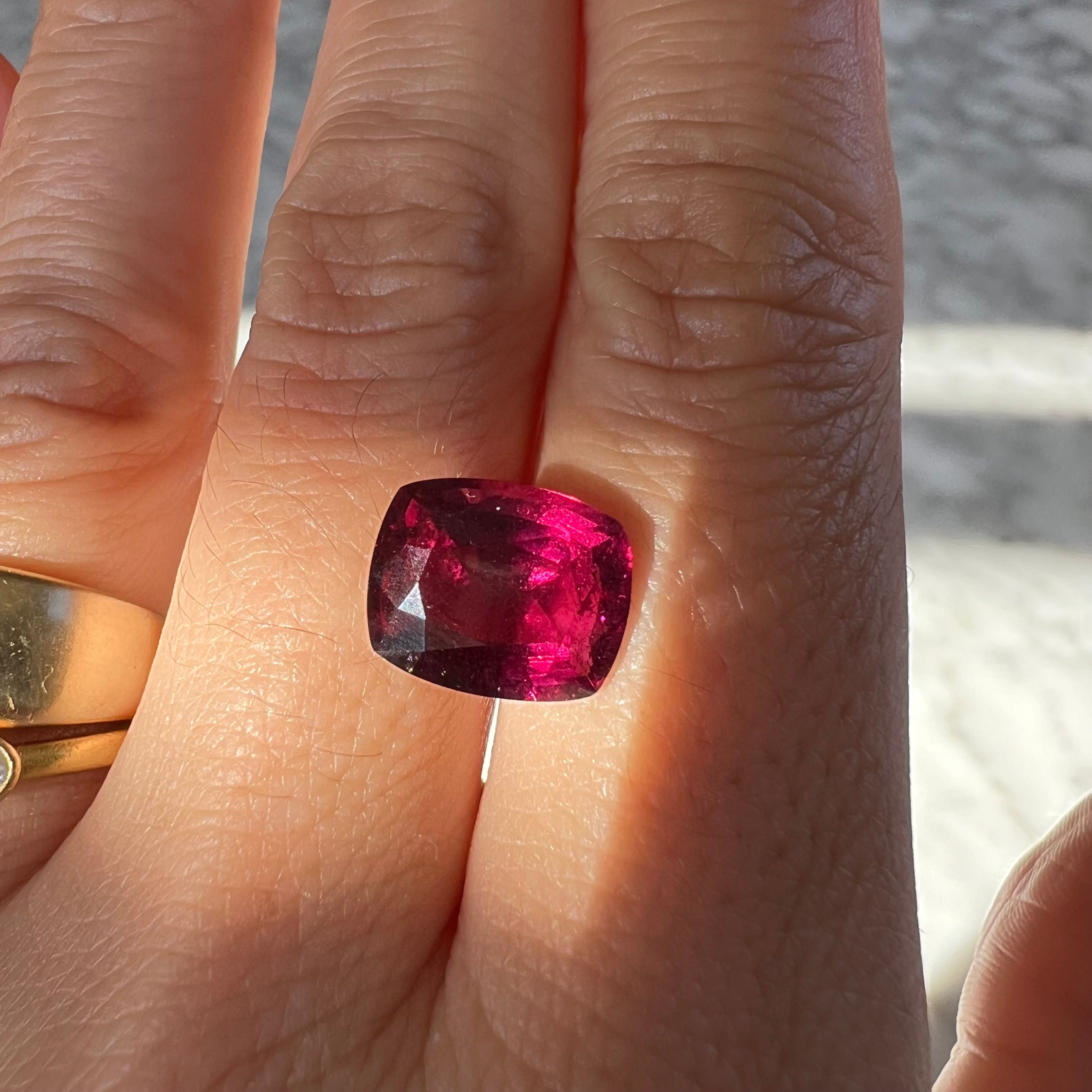 BESPOKE 6.11CT RHODOLITE GARNET