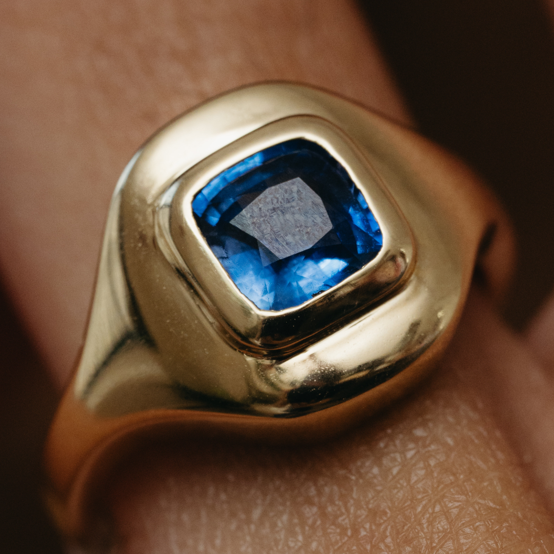 1.08ct Sapphire Ripple Ring