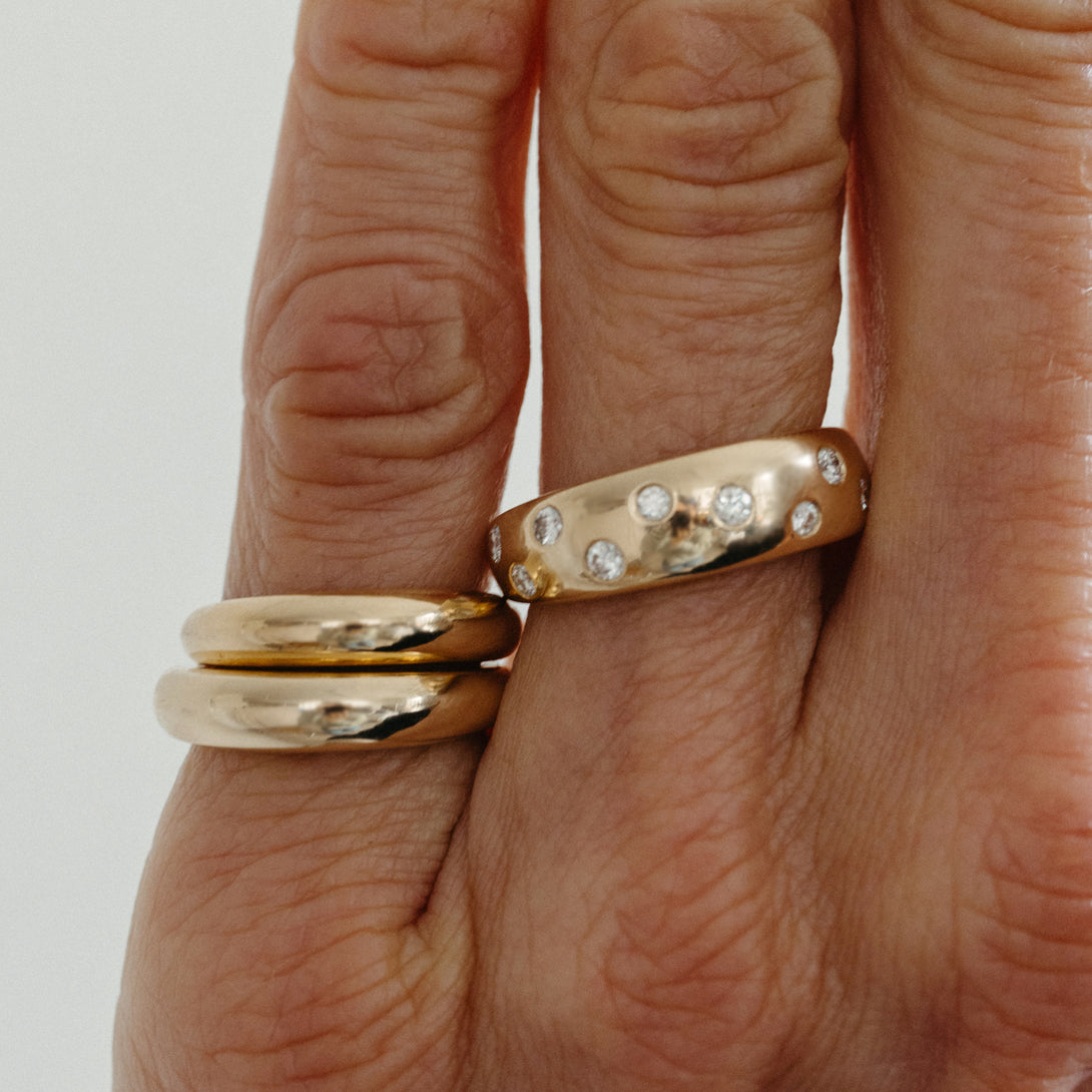 SCATTERED DIAMOND CLOUD RING