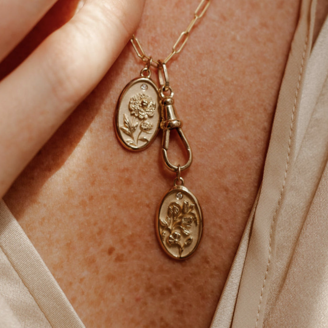 SWEET PEA FLOWER CHARM