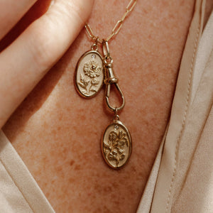 SWEET PEA FLOWER CHARM
