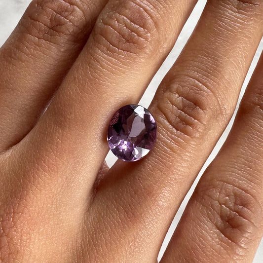 BESPOKE AMETHYST OVAL RING
