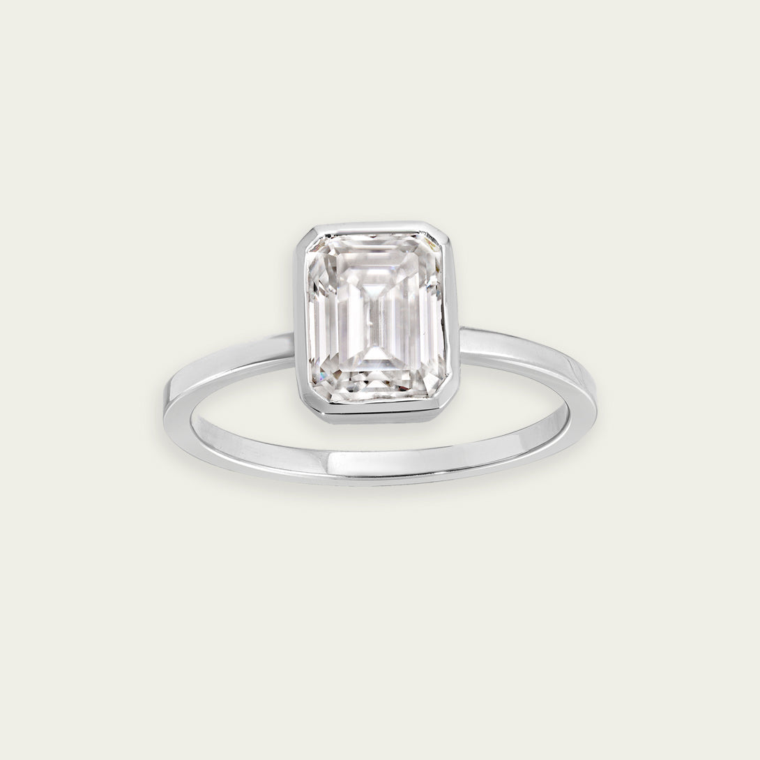 DIAMOND EMERALD CUT BEZEL SET RING