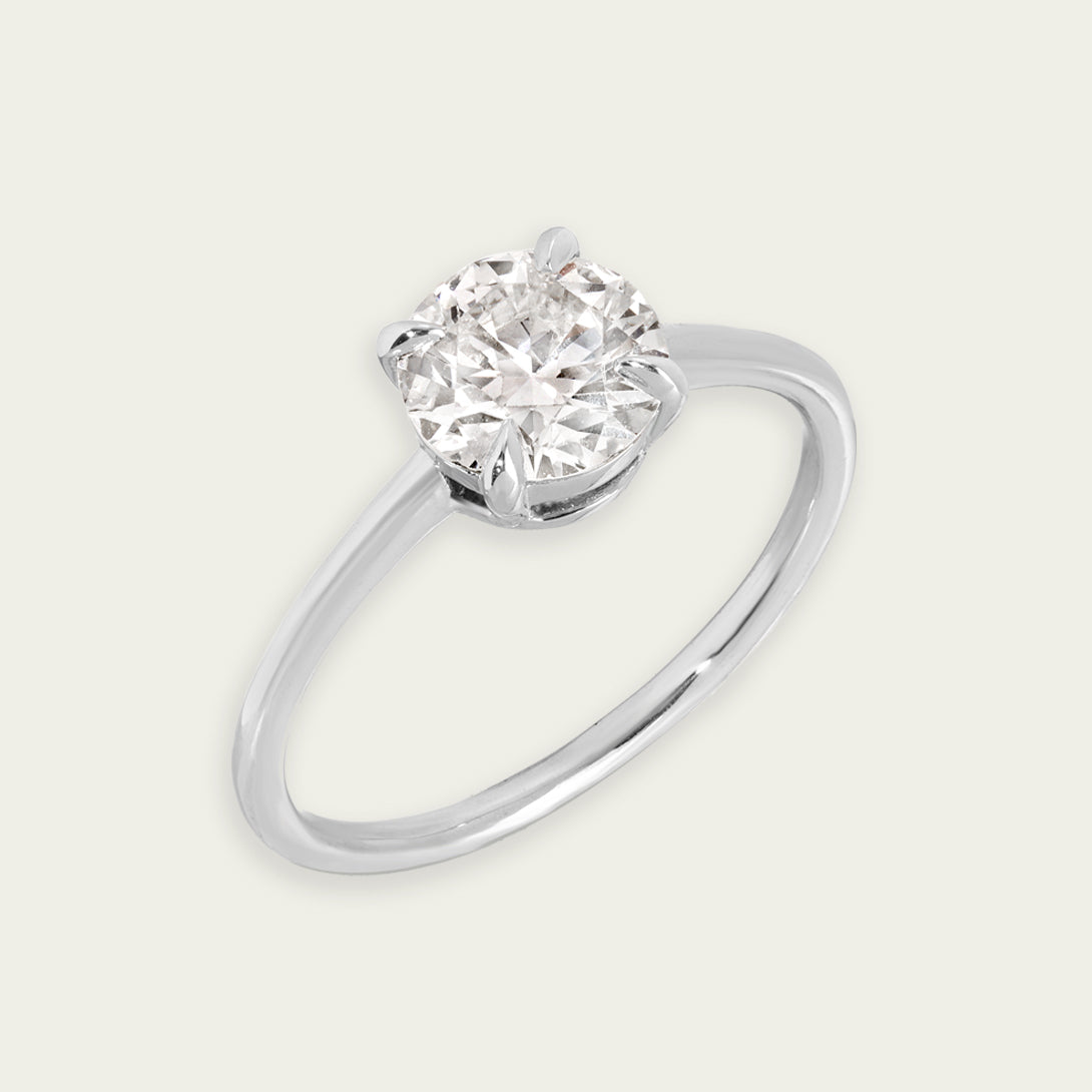 DIAMOND SOLITAIRE WHITE GOLD RING