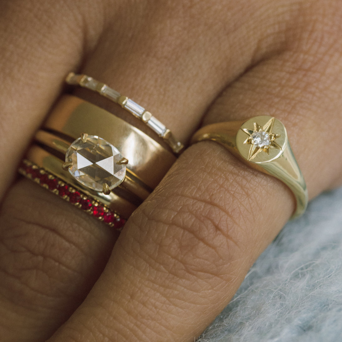 DIAMOND NORTH STAR SIGNET RING