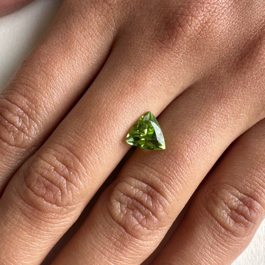 BESPOKE TRILLIANT CUT PERIDOT RING
